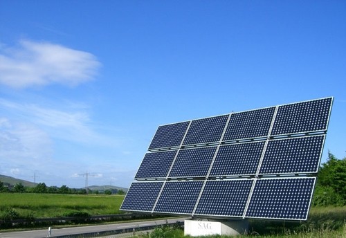 Каковы преимущества и недостатки солнечной энергии?
    